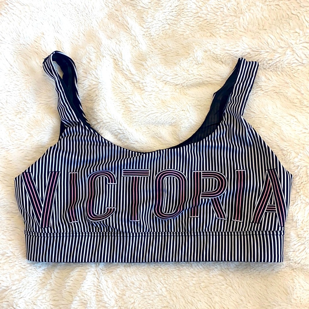 Victoria’s Secret SPORT Sports Bra Size M